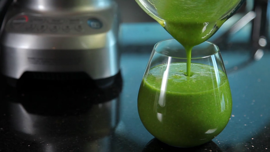 1212_howto-green-smoothie_f